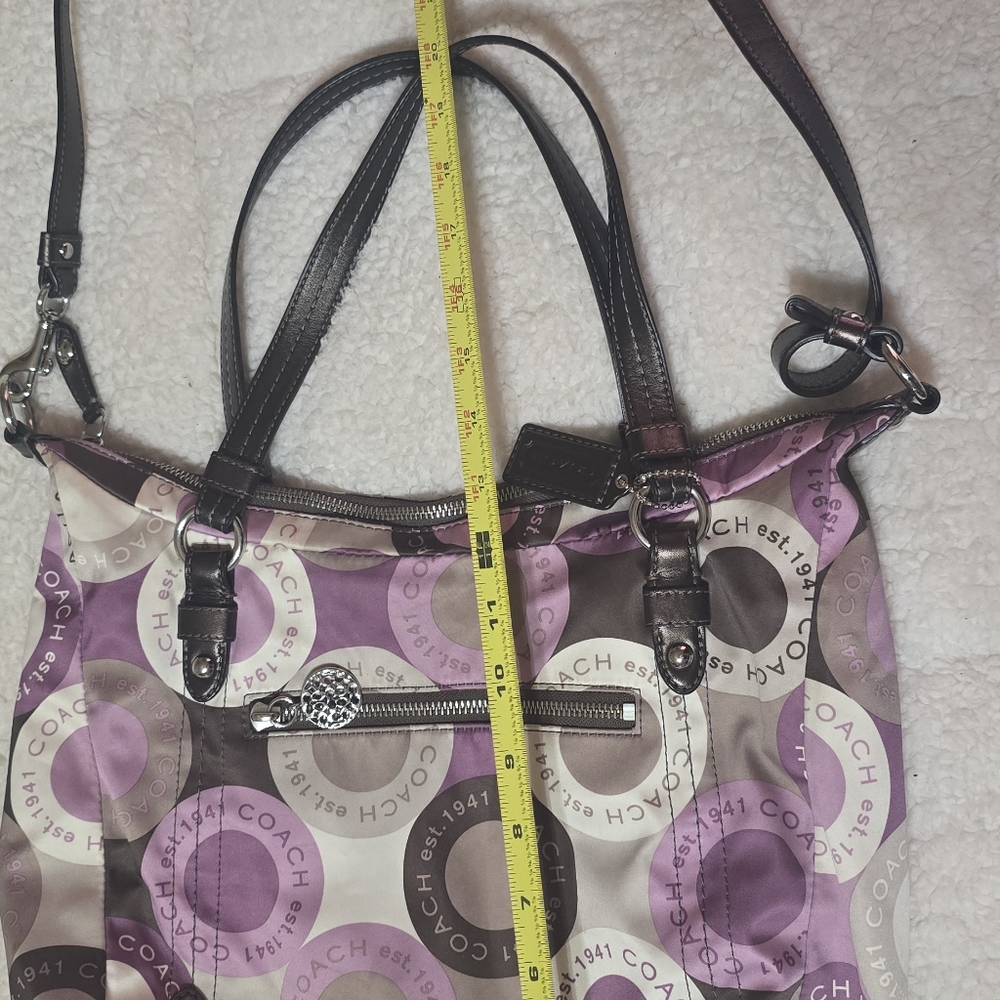 Vintage Meduim Handbag 👜 By Coach - Picture 13 of 15